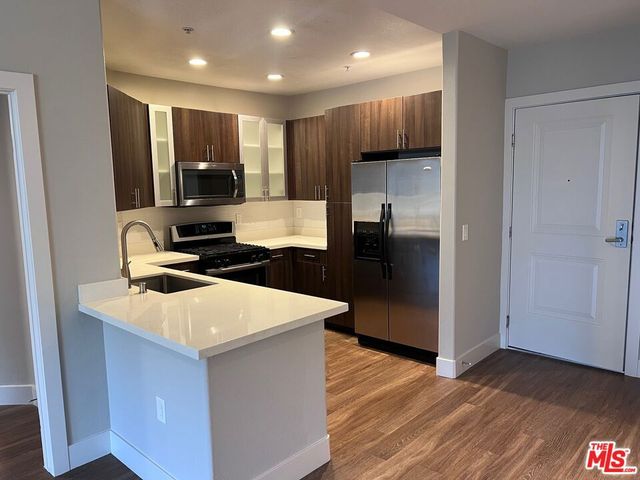 1040 Glendon Avenue 4206, Los Angeles, CA 90024