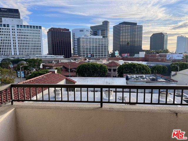 1040 Glendon Avenue 4206, Los Angeles, CA 90024