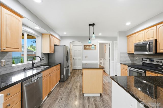 13827 Dogwood Court, Sultan, WA 98294