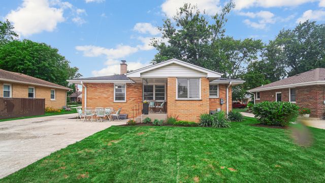 17247 69th Avenue, Tinley Park, IL 60477