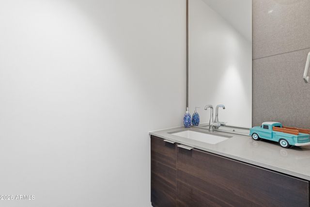 2300 E Campbell Avenue Unit 318, Phoenix, AZ 85016