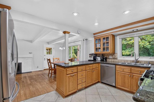 418 Jonathon DRIVE, Racine, WI 53402