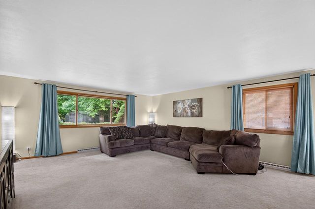 418 Jonathon DRIVE, Racine, WI 53402