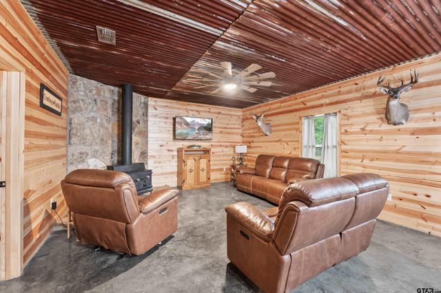 3815 FM 2088, Quitman, TX 75783