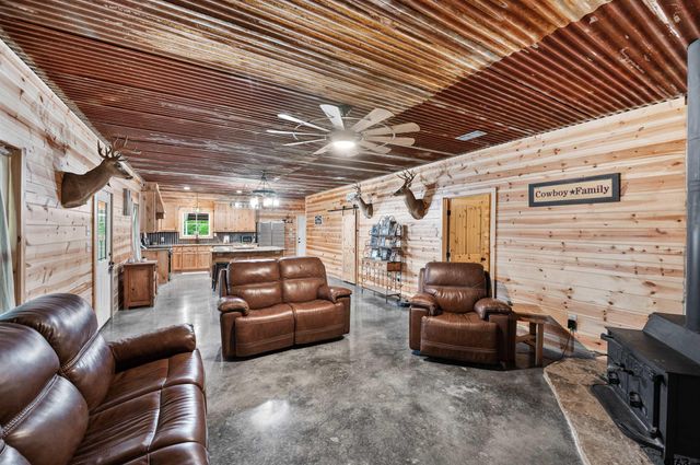 3815 FM 2088, Quitman, TX 75783