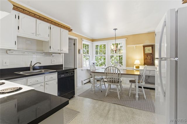 90 Swanson Terrace, Amherst, NY 14221