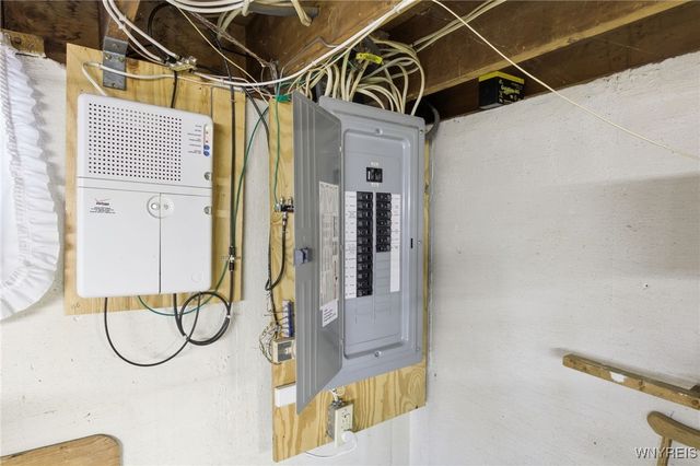 90 Swanson Terrace, Amherst, NY 14221