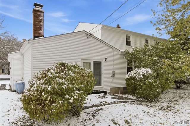 90 Swanson Terrace, Amherst, NY 14221