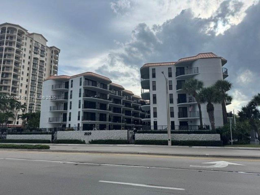 2029 N Ocean Blvd 403, Fort Lauderdale, FL 33305