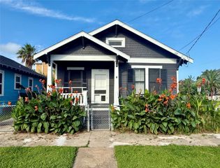 1924 26th Street, Galveston, TX 77550