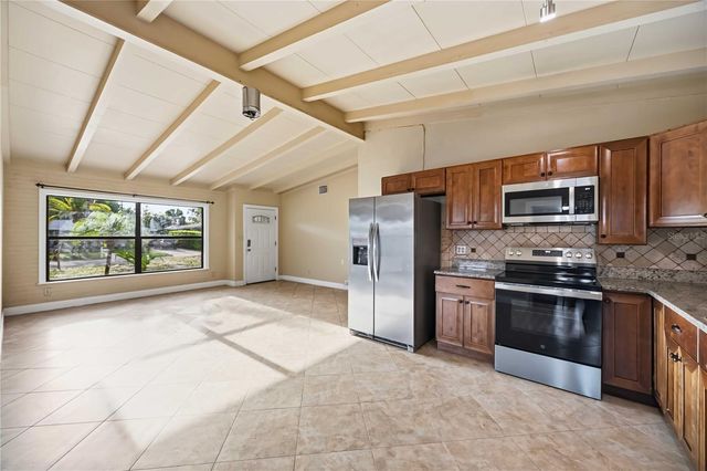 2715 INGOT PLACE, Sarasota, FL 34235