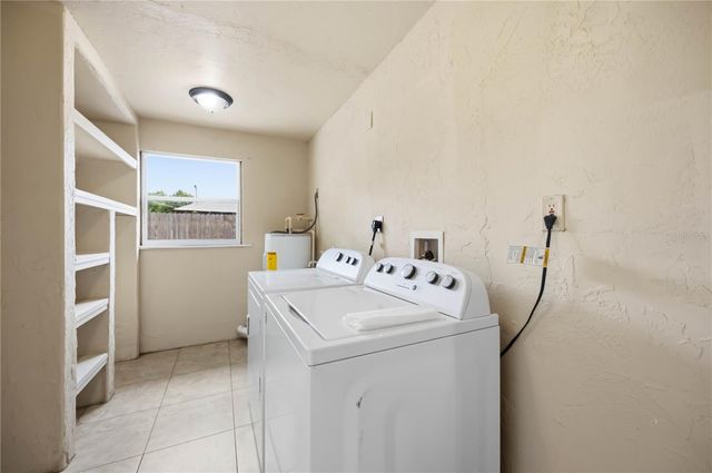 2715 INGOT PLACE, Sarasota, FL 34235