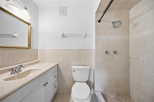 2715 INGOT PLACE, Sarasota, FL 34235