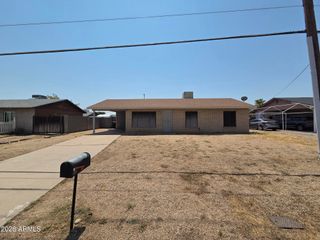 3321 W GROVERS Avenue, Phoenix, AZ 85053