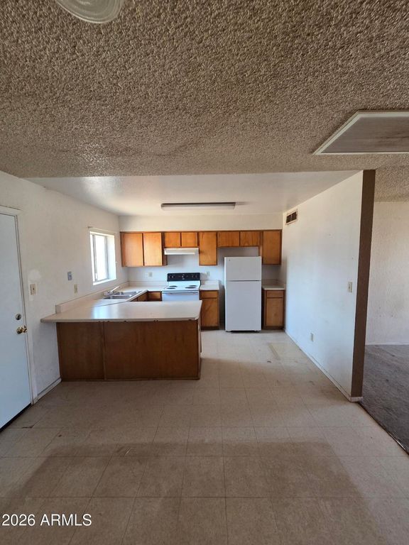 3321 W GROVERS Avenue, Phoenix, AZ 85053 — photo 3