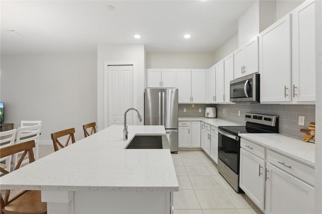 1462 BROOKDALE COURT, Oviedo, FL 32765