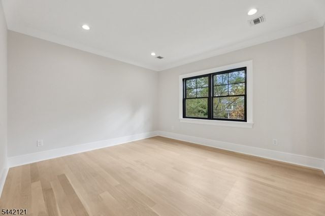 25 Beverly Rd, Madison Boro, NJ 07940