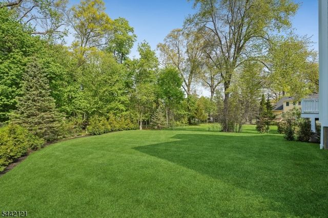 25 Beverly Rd, Madison Boro, NJ 07940