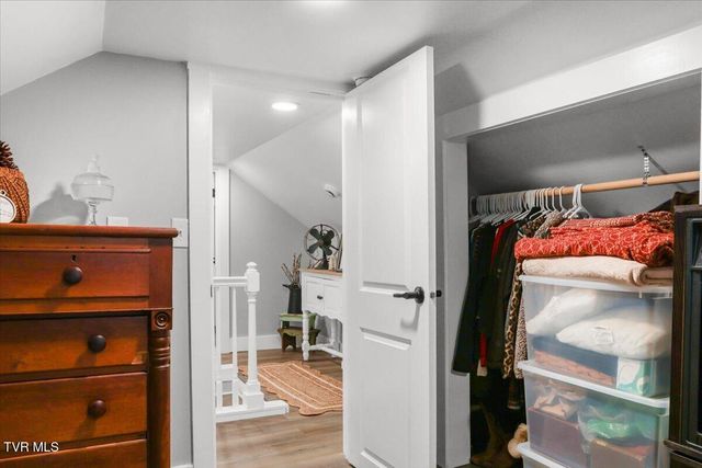 1100 King Springs Road, Johnson City, TN 37601