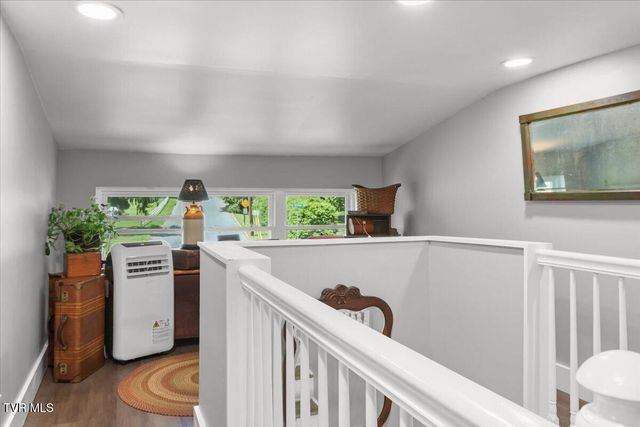 1100 King Springs Road, Johnson City, TN 37601