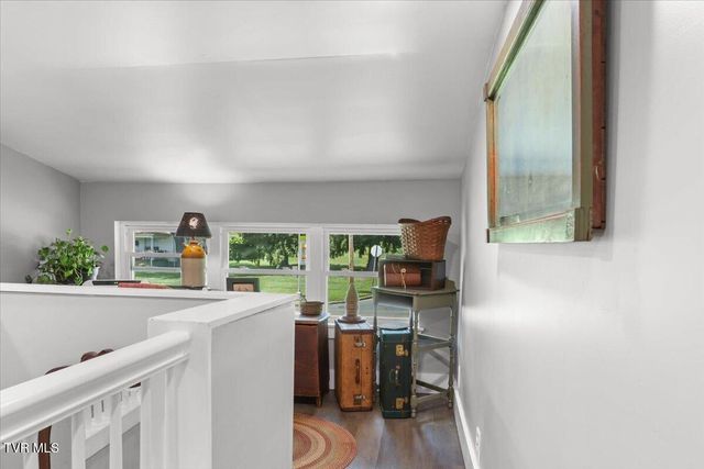 1100 King Springs Road, Johnson City, TN 37601