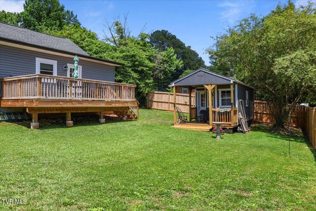 1100 King Springs Road, Johnson City, TN 37601