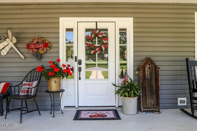 1100 King Springs Road, Johnson City, TN 37601