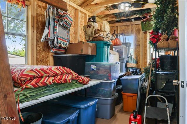 1100 King Springs Road, Johnson City, TN 37601