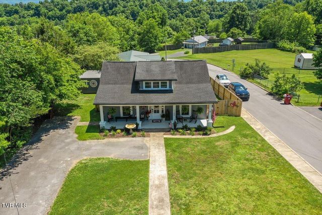 1100 King Springs Road, Johnson City, TN 37601