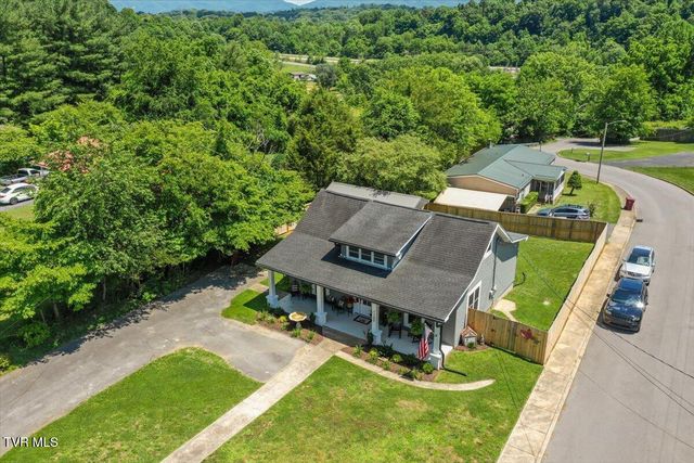 1100 King Springs Road, Johnson City, TN 37601