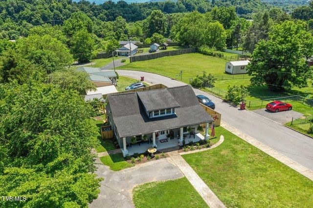 1100 King Springs Road, Johnson City, TN 37601