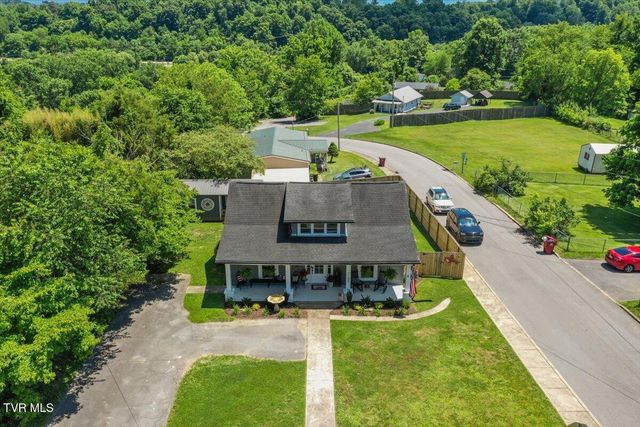 1100 King Springs Road, Johnson City, TN 37601