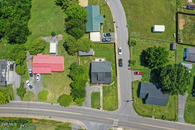 1100 King Springs Road, Johnson City, TN 37601