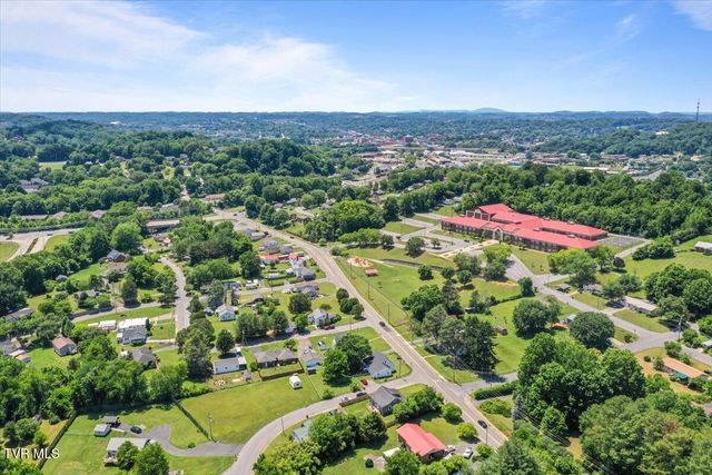 1100 King Springs Road, Johnson City, TN 37601