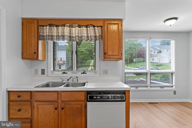 1724 CREEK VISTA DR, New Cumberland, PA 17070