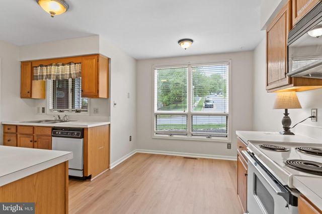 1724 CREEK VISTA DR, New Cumberland, PA 17070