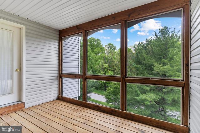 1724 CREEK VISTA DR, New Cumberland, PA 17070