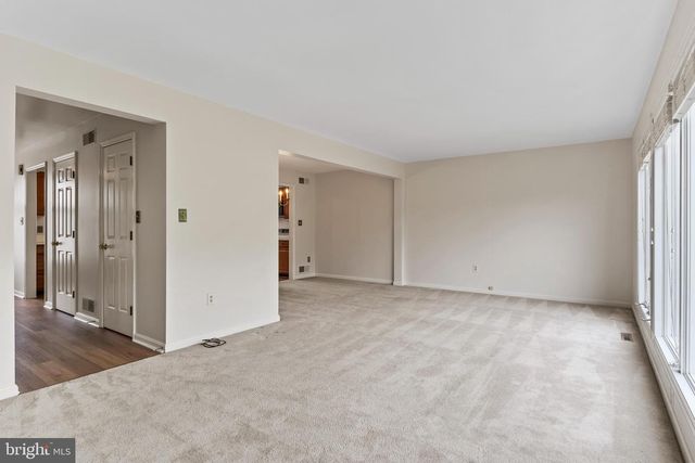 1724 CREEK VISTA DR, New Cumberland, PA 17070