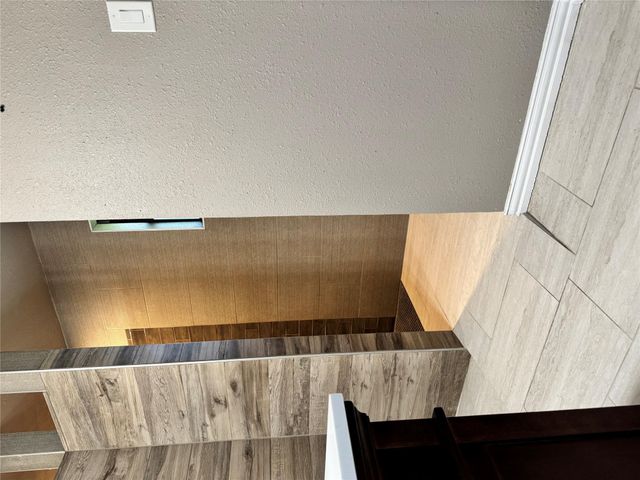 1000 Twin Creek DR, Pflugerville, TX 78660