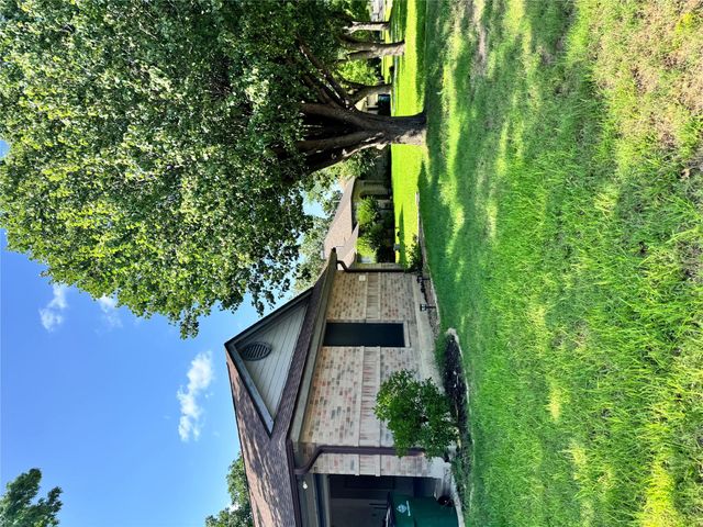 1000 Twin Creek DR, Pflugerville, TX 78660