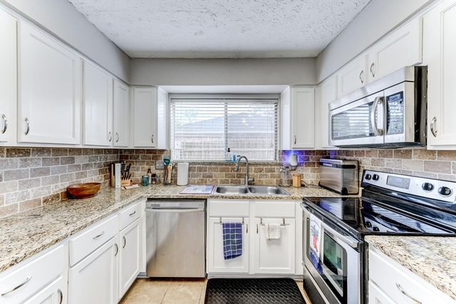 2507 Whispering Springs Drive, Spring, TX 77373