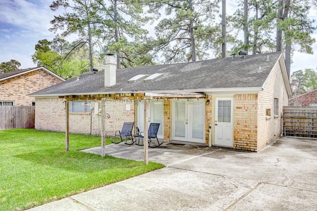 2507 Whispering Springs Drive, Spring, TX 77373