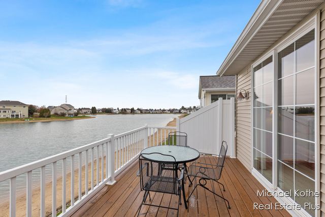7443 Watermark Drive 32, Allendale, MI 49401