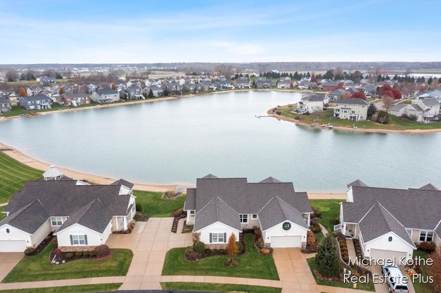 7443 Watermark Drive 32, Allendale, MI 49401