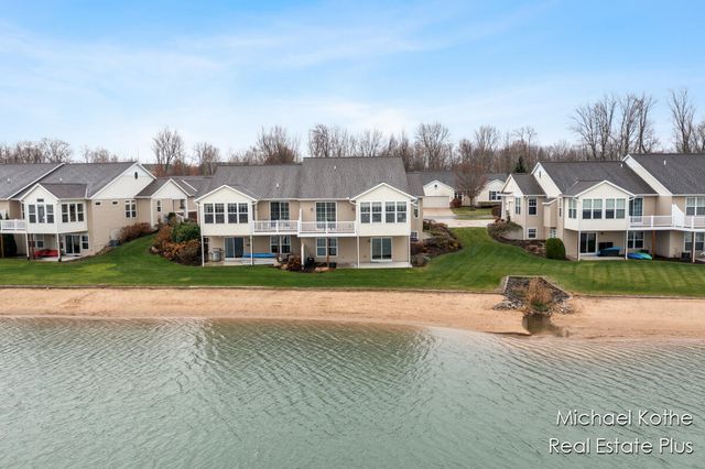 7443 Watermark Drive 32, Allendale, MI 49401