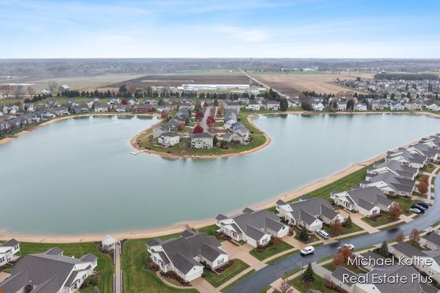 7443 Watermark Drive 32, Allendale, MI 49401