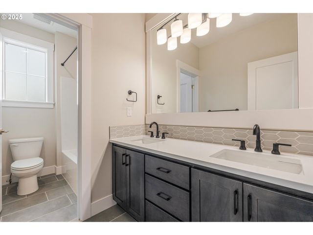 17747 Nw Layla Dr Lot 7, Portland, OR 97229