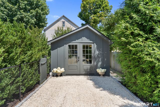 624 Center Street, Fairfield, CT 06890
