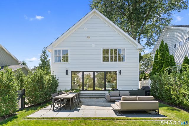 624 Center Street, Fairfield, CT 06890