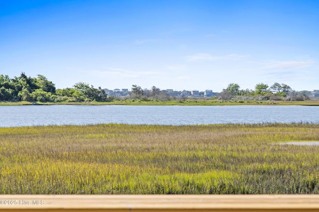 76 Solstice Way, Hampstead, NC 28443